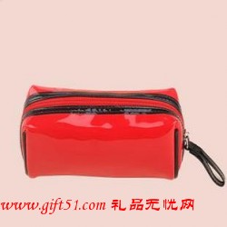 亮皮紅色漆皮女士時(shí)尚手拿包定做