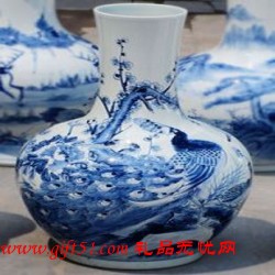 孔雀開屏天球龍花瓶定做 手繪青花釉下彩仿古青花瓶定制