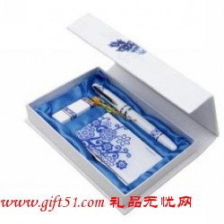送領導禮品禮物,中國會議禮品,青花三件套定制