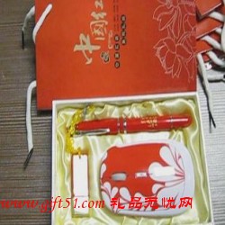 中國紅瓷烤瓷筆U盤鼠標套裝定做,特色商務辦公展會禮品
