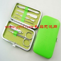 廣州綠色款美甲實(shí)用六件套裝定制