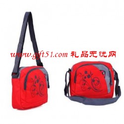 休閑時(shí)尚挎包定制,紅色小挎包定做